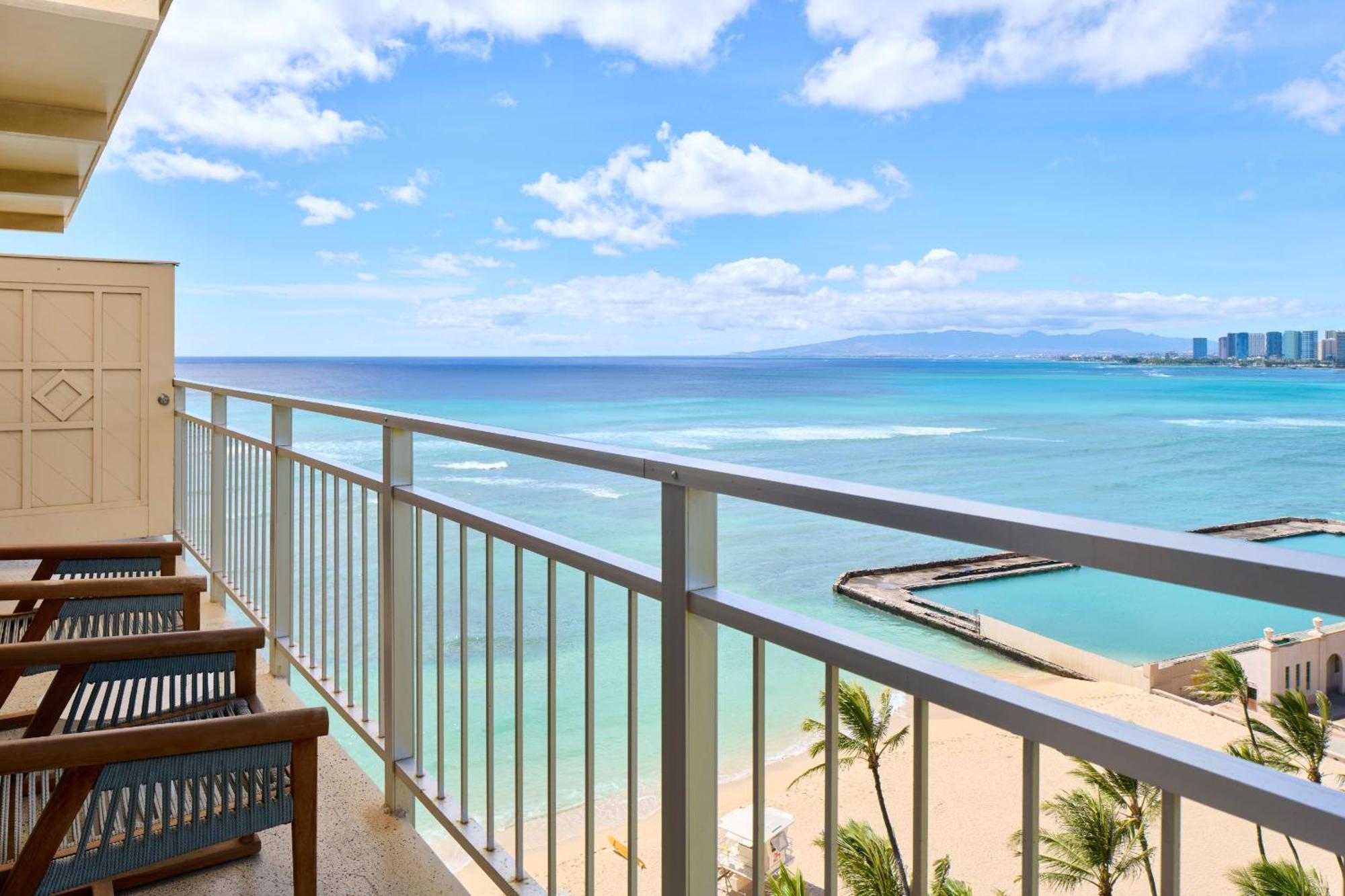 Kaimana Hotel